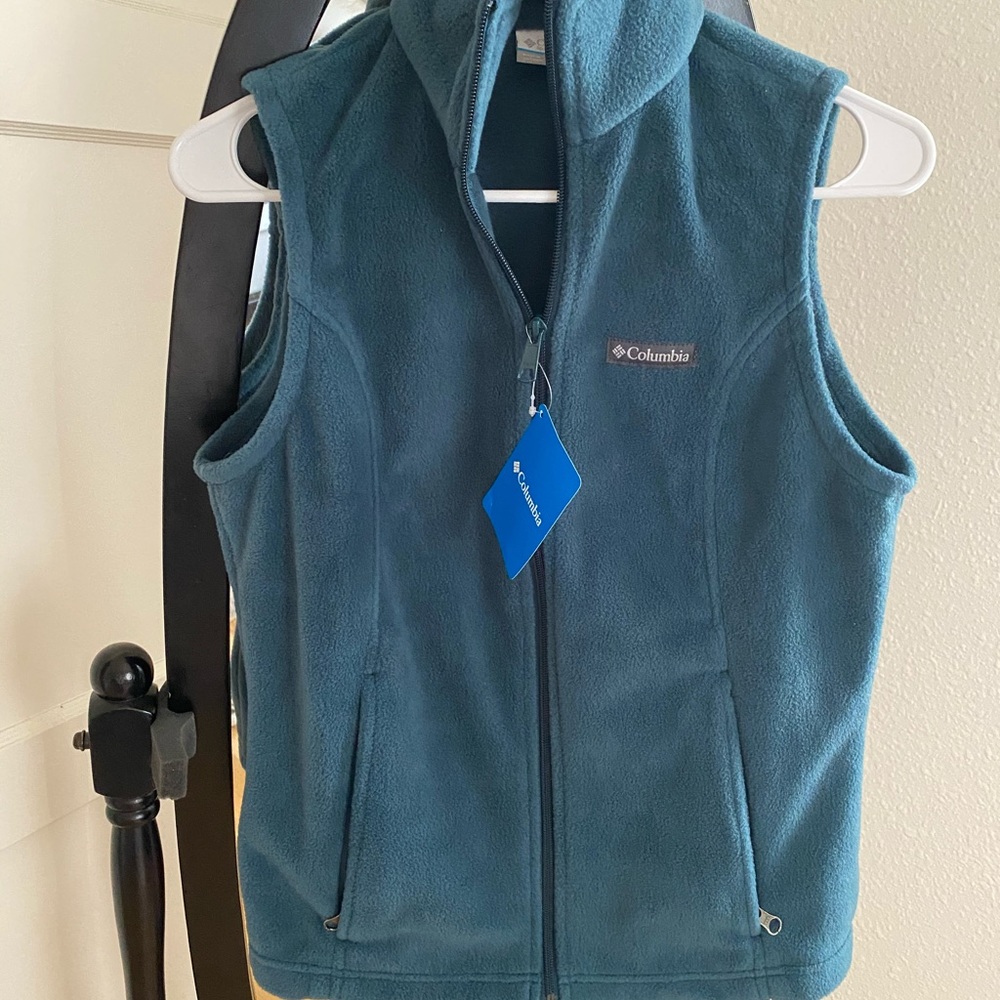 NWT teal Columbia fleece vest. Small